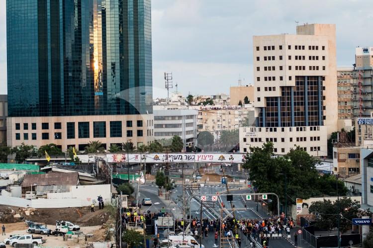 Tel Aviv’s Ma’ariv Bridge demolished