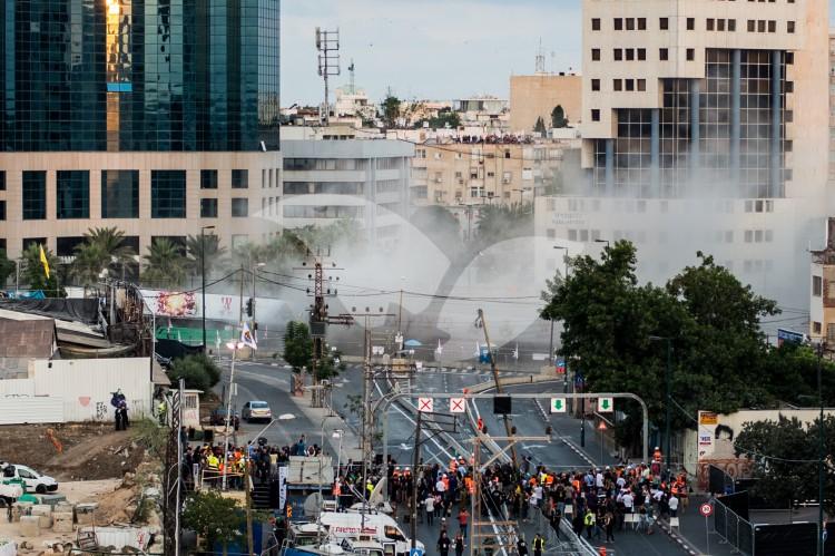 Tel Aviv’s Ma’ariv Bridge demolished