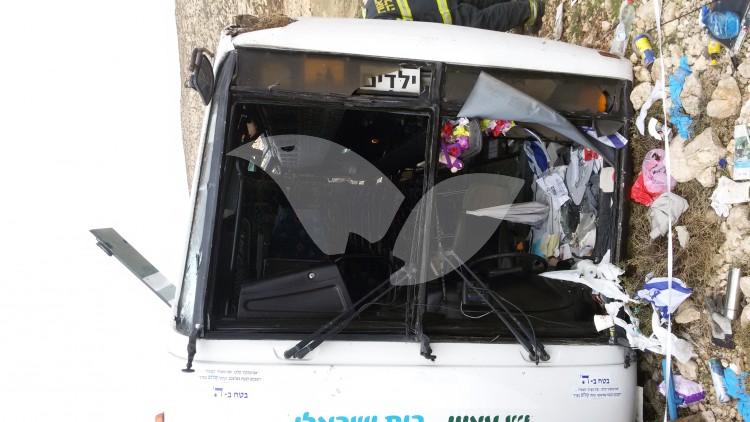 Bus Overturn In Binyamin Region 26.11.15