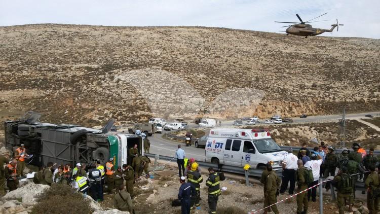 Bus Overturn In Binyamin Region 26.11.15