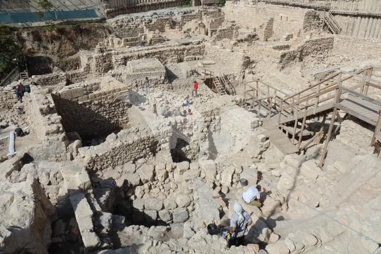 Givati Excavation Reveals Location of Acra Fortress 3.11.15