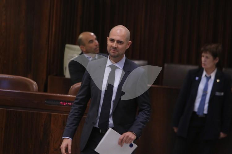 Amir Ohana is Sworn Into the Knesset After Replacing Silvan Shalom