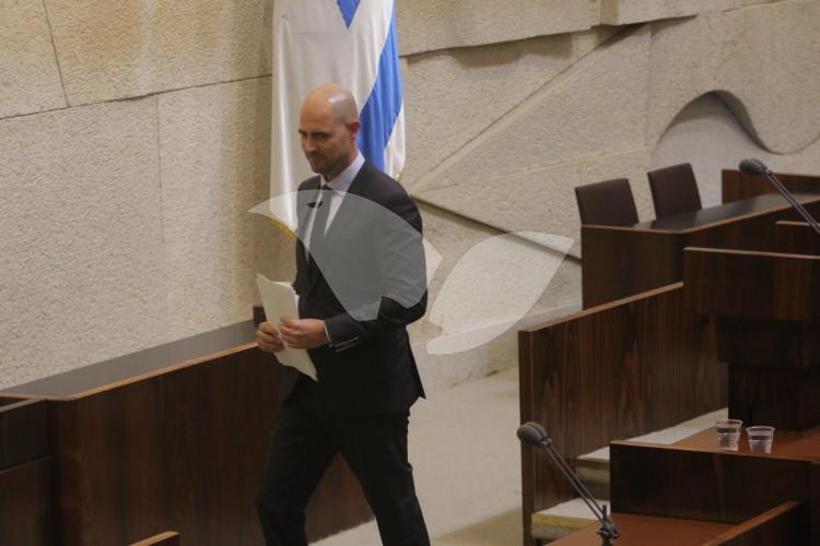 Amir Ohana is Sworn Into the Knesset After Replacing Silvan Shalom
