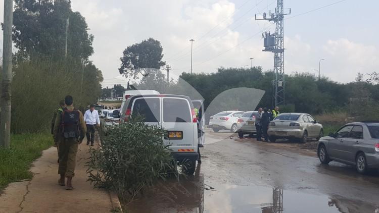 Scene of car crash at the entrance to Tzrifin army base, 11.2.16