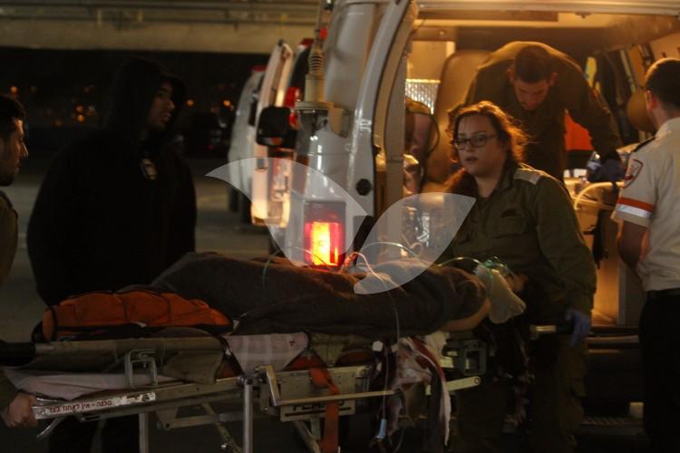 Paramedics Evacuate Female Terrorist To Hospital After Attempted Stabbing Attack in Hebron, 14.2.16