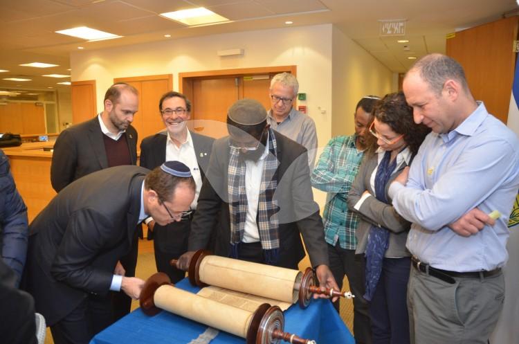 Donation of Torah Scroll to Jerusalem Ethiopian Community 18.1.16