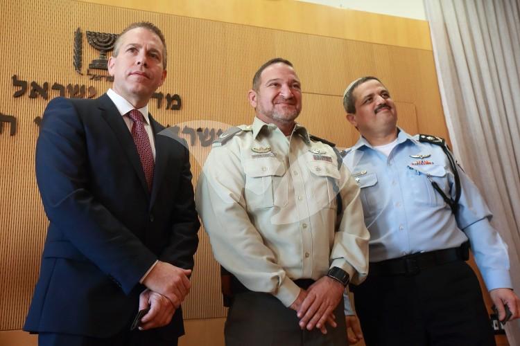 Minister of Public Security Gilad Erdan, Commander of Israeli Border Police Yaakov (Kobi) Shabtai and Israeli Police Commissioner Roni Alsheikh