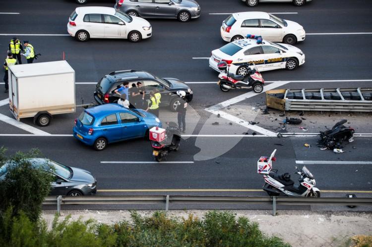 Fatal Accident in Tel Aviv, car crashed into a Motorcycle at Rokach Interchange 3.4.16