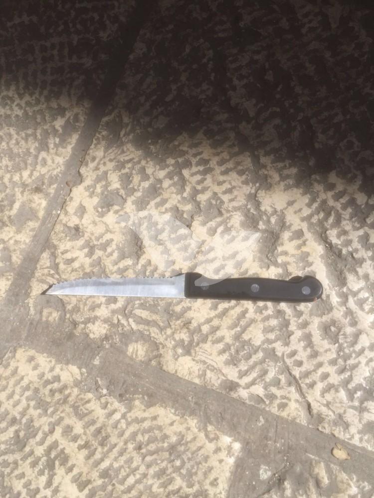 Knife Used in Attempted Attack on Border Policemen in Jerusalem Old City 8.3.16