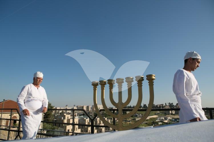 Kohanim and Menorah at Passover Offering on Mount of Olives 18.4.2016