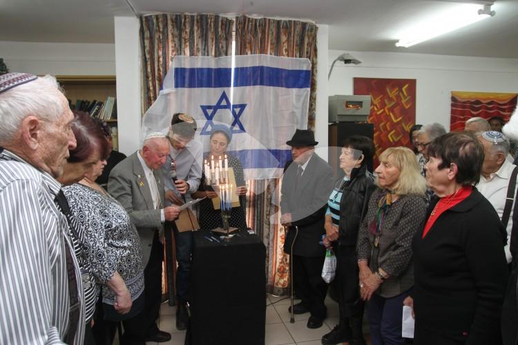 Holocaust Day Remembrance AMCHA Ceremony, 5.4.16