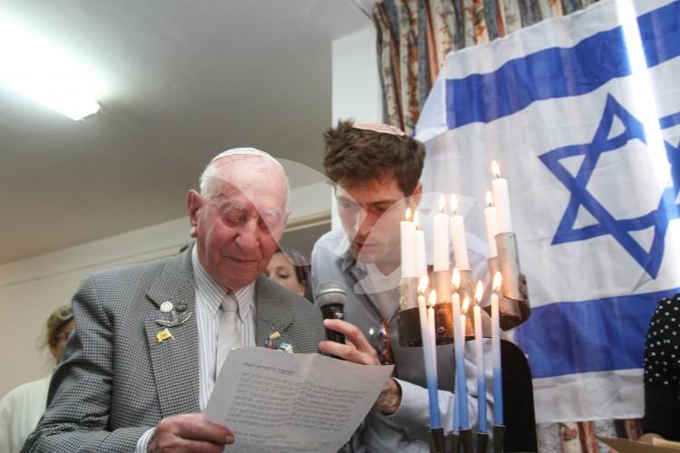 Elias Feinzelberg Reciting Kaddish at Holocaust Remembrance Ceremony, 5.4.16