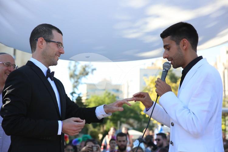 Wedding at the Jerusalem Gay Pride Parade 21.7.16