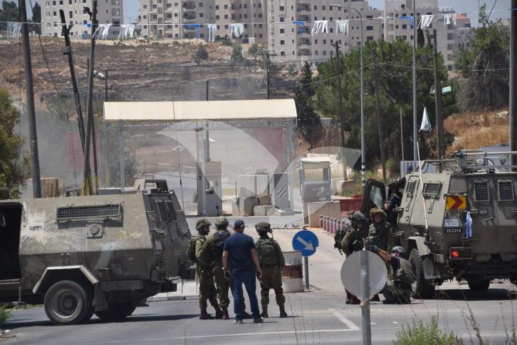 IDF Forces at Scene of Pipe-Bomb Throwing at Army Checkpoint 3.8.16