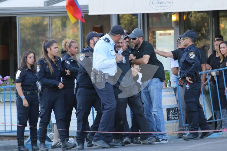 Police Arrest Orthodox Man at Jerusalem Gay Pride Parade 21.7.16