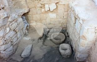 Byzantine-Era Livestock Stable Discovered in Avdat 8.9.16