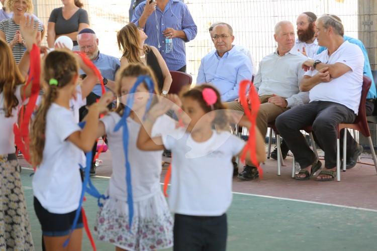 Minister Yoav Galant Visits Kfar Adumim School 1.9.16