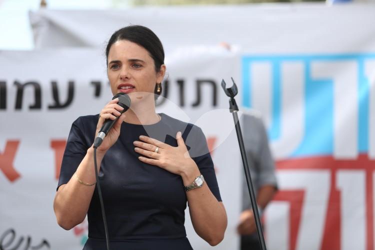 Minister Shaked in Demonstration to Legalize the Community