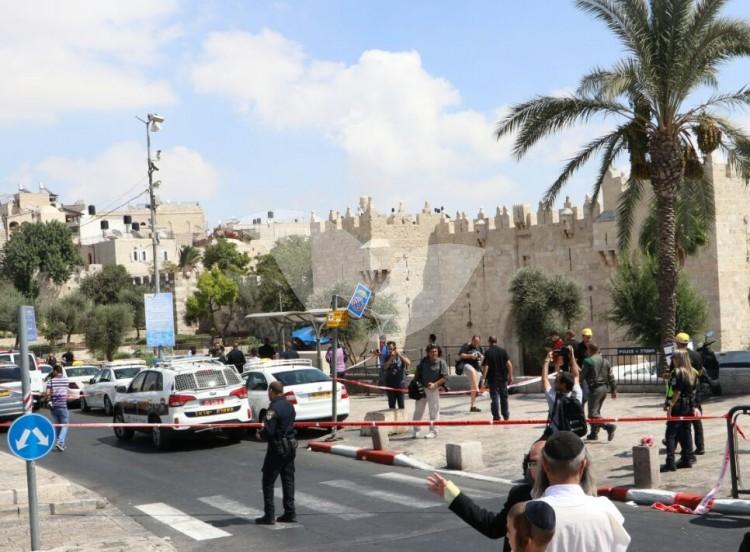 Closed Off Scene of Stabbing Attack at Damascus Gate 16.09.16