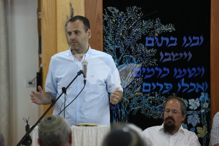 MK Miki Zohar at Prayer Service and Rally in Defense of Amona