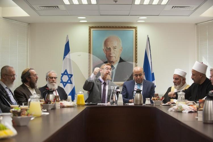 Emergency Interfaith Meeting in the Knesset to Promote Dialogue Ahead of Muezzin Bill