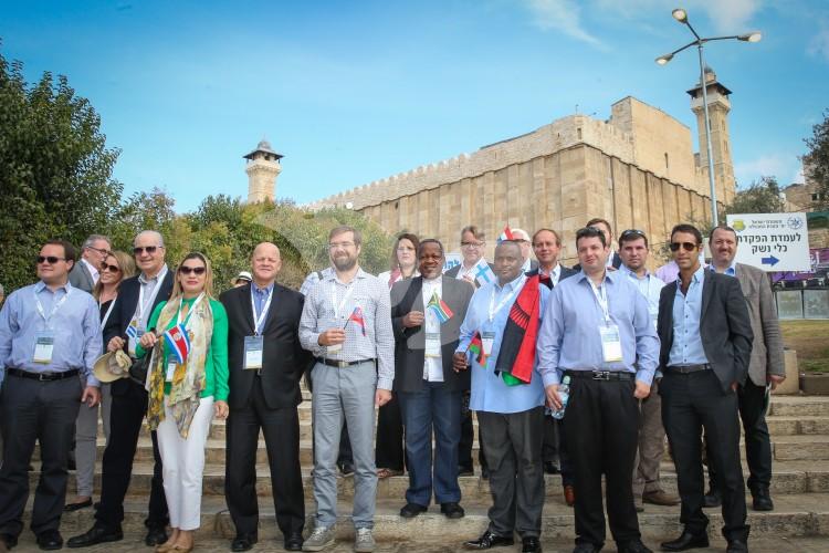 Foreign Parliament Members Touring Hebron 19.10.16