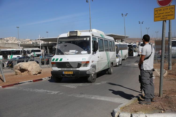 Qalandiya Checkpoint, the Main Crossing between Jerusalem and Ramallah 8.11.16