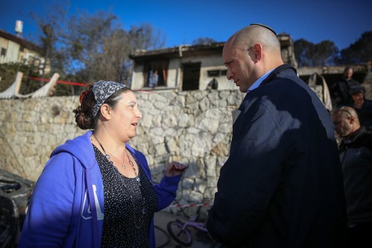 Israeli Politicians and Residents Survey The Damages of the Fire in Neve Tzuf