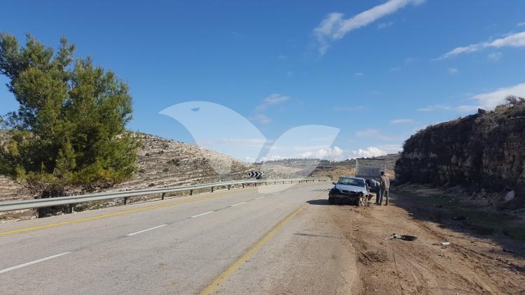 Car Accident on Route 465  near Neve Tzuf