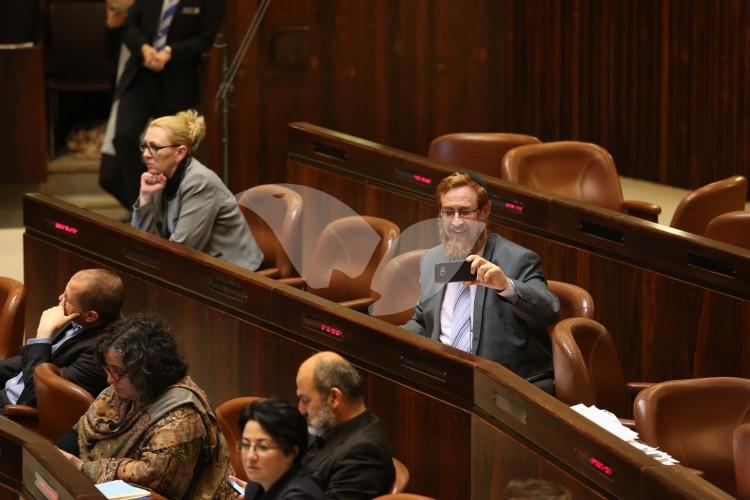 Knesset passes hok hasdara 6.2.2017