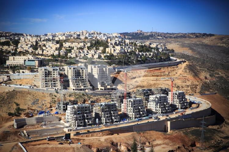 בנייה ב בשכונת רמות בירושלים