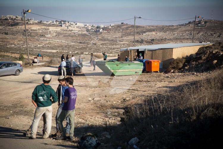 Amona Residents Preparing for Eviction