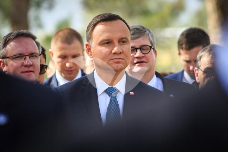 Polish president, Andrzej  Duda, visited Mount Herzel. After a tour of the cemetery, he lay a wreath on Theodor Herzel’s, Yitzhak Rabin’s and Shimon Peres’s graves.