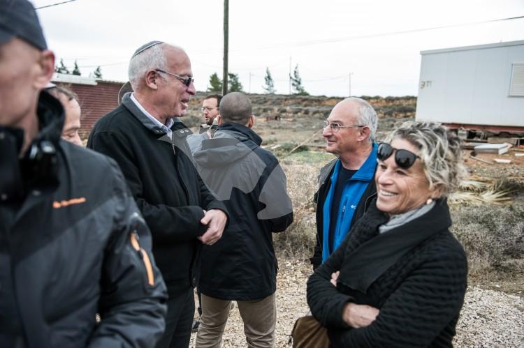 Minister of Agriculture Uri Ariel Visits Amona on the Threshold of the Expected Evacuation