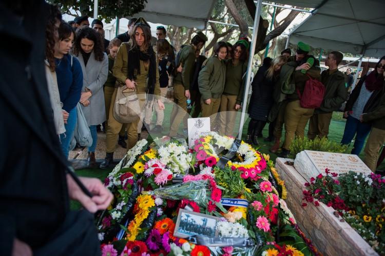 Funeral of terror victim Yael Yekutiel, 9.1.17