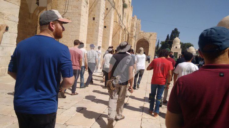 Jews Visit Temple Mount on Tisha B’av, 1.8.2017