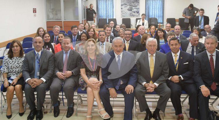 Prime Minister Netanyahu Meets with Democratic US Congressmen