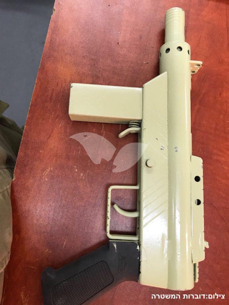 Security Forces Seize Pipe Bombs and “Carlo” Gun, Tulkarm Refugee Camp
