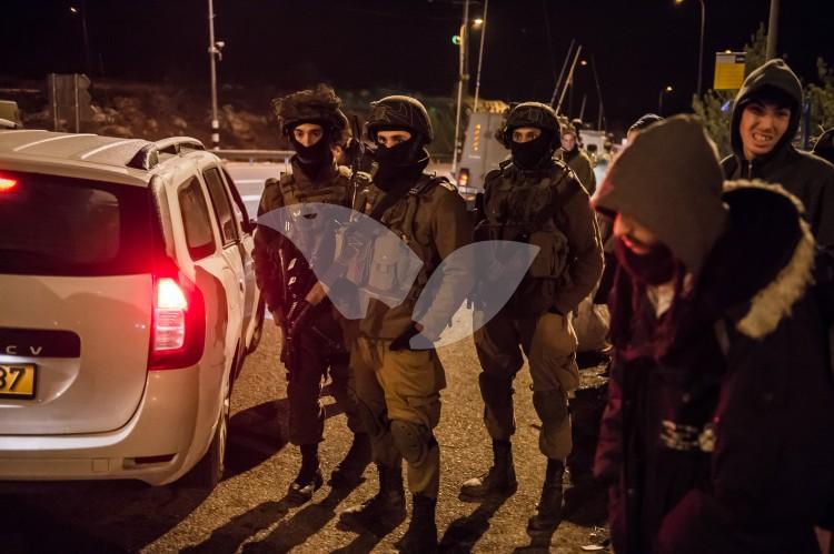 IDF Soldiers at Ofra Junction on the Threshold of the Expected Amona Evacuation