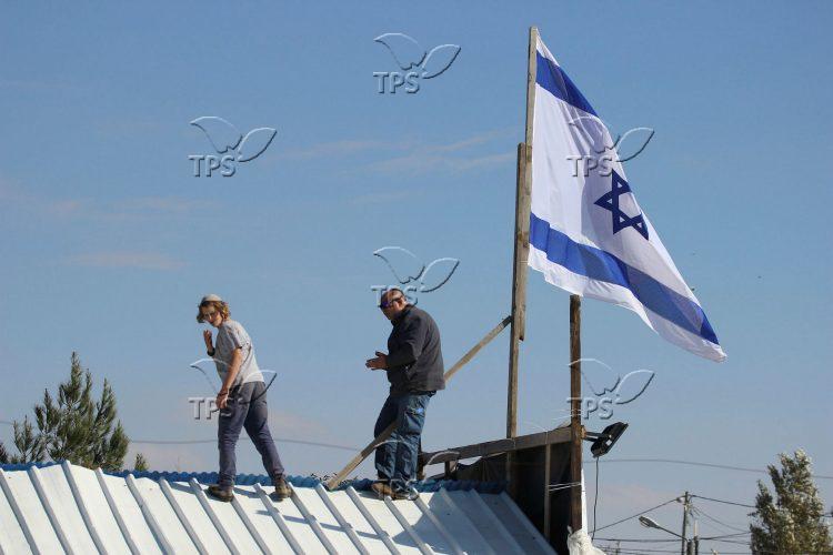 Border Police Began Demolition of Netiv Avot
