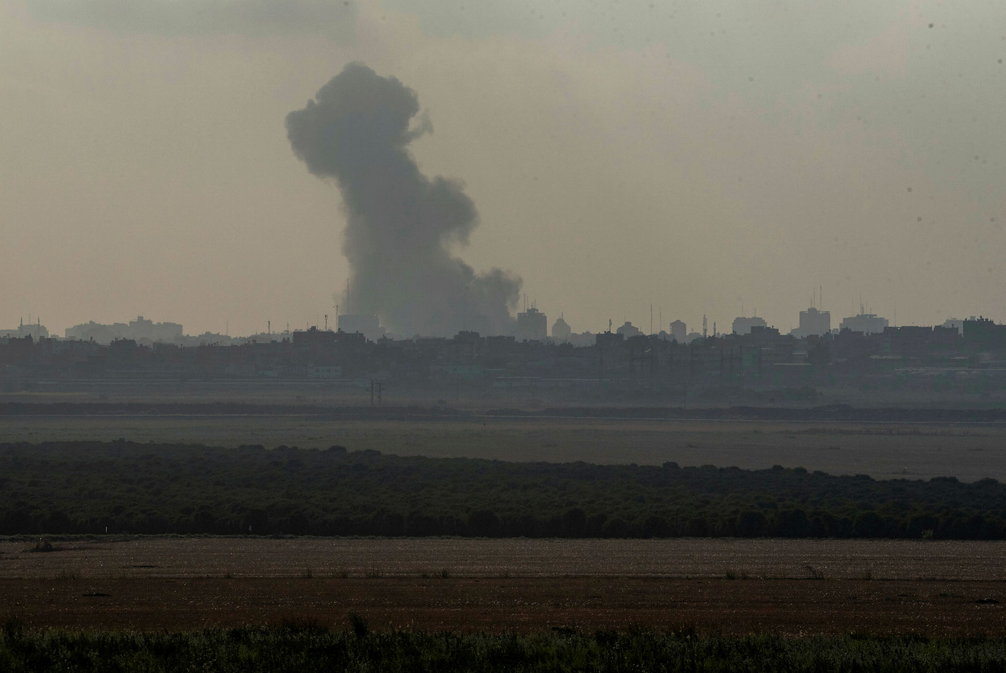 A view on Gaza during an IDF air force attack