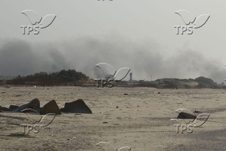 Palestinians riot on Zikim Beach