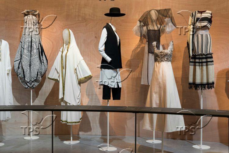 Fashion Statements Exhibition in Israel Museum