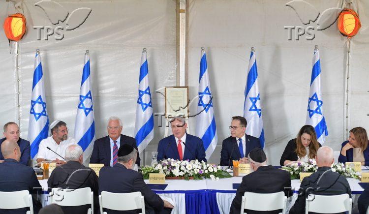 Golan Heights Cabinet meeting