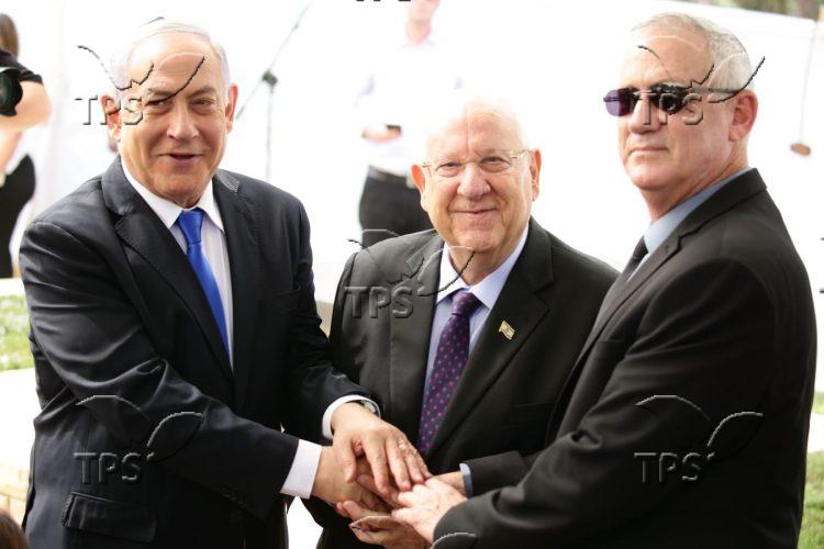 Prime Minister Benjamin Netanyahu, President Reuven Rivlin and MK Benny Gantz at the three memorial for former President Shimon Peres 2019-09-19