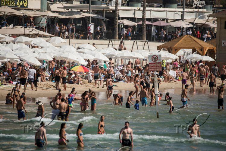 Publich beach in Tel Aviv