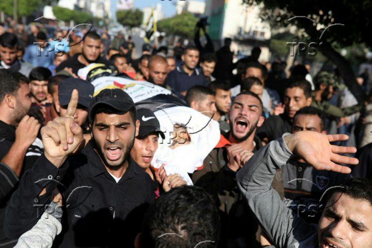 Bahaa Abu el-Attai’s funeral in Gaza