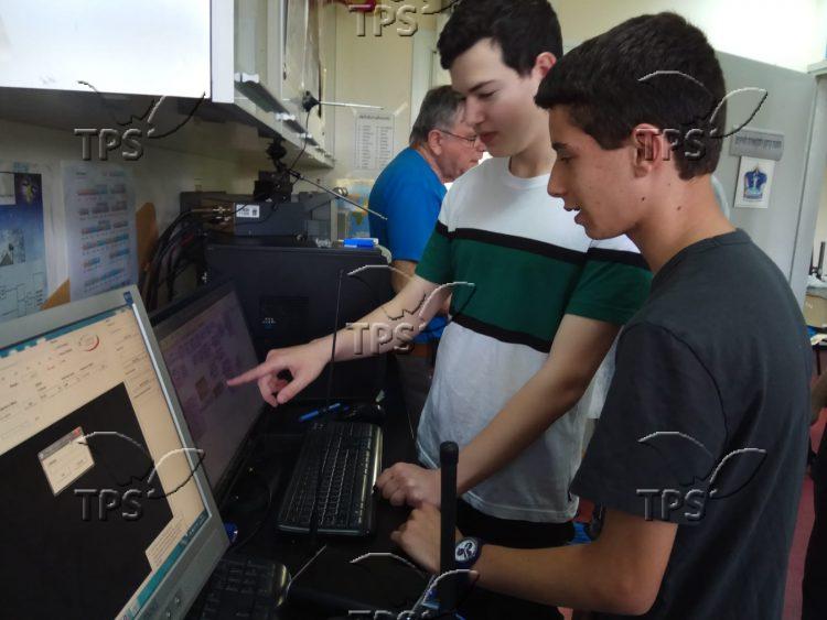 Israeli Students Work on the Duchifat-3 Satellite
