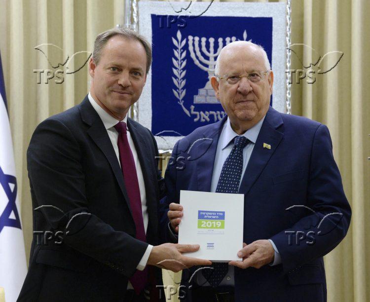 President Rivlin receiving 2019 Israel Democracy Index – 7 January 2020