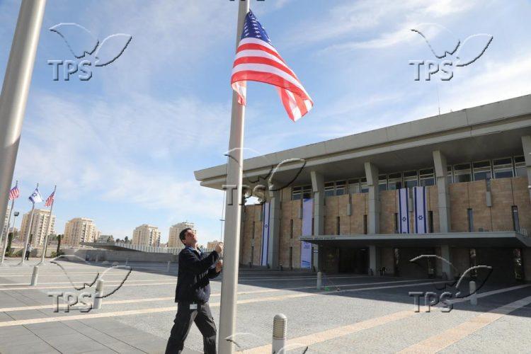 Hanging United States flags in the Knesset